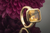 Gelber Saphir Ring mit seitlichem Brillantbesatz in 750er Rotgold Gold 