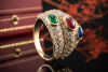 Cartier Ring Masterpiece mit Rubin Saphir Smaragd Brillanten in Gelbgold 