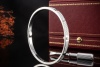 Cartier Love Armreif Kleines Modell mit Diamanten Pavé Weißgold Full Set 