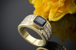 Unikat Beeindruckender Saphir Ring mit Carré Diamanten in 750er Gelbgold