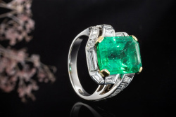 Traum Smaragd Ring Natürlich Emerald Cut mit Diamanten in 750er Weißgold