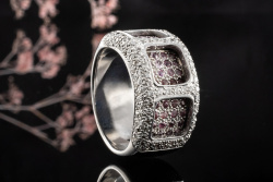 Ring mit Diamanten und Pink Saphir auf 2 Ebenen Massiv in Weißgold 750