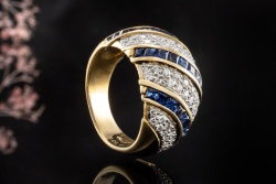 Ring Saphir Carré Traum mit Diamanten in Gelbgold 750 Goldschmiedearbeit