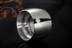 Niessing Ring Laufsteg mit 1 Diamant Brillant 0,22 Ct. in Edelstahl matt