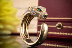 Panthere de Cartier Ring Diamanten Smaragd Onyx 750er Gold Full Set 2020