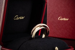 Trinity de Cartier Ring Klassisches Modell in Gold 750 Gr. 69 Full Set