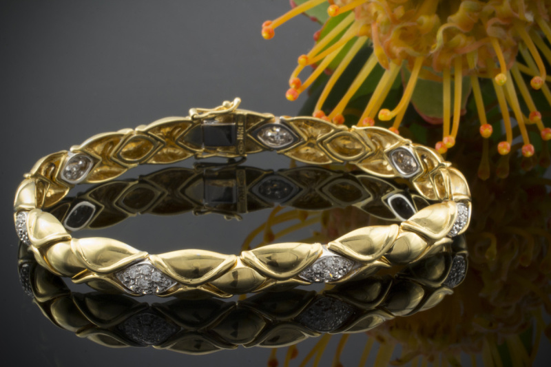 Klassische Goldschmiedearbeit Armband mit Brillanten 750er Gelbgold 