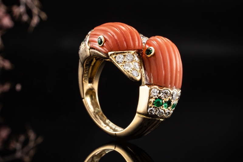 Van Cleef & Arpels Ring VCA Schwan Ente Koralle Diamant Smaragd Gold 750 