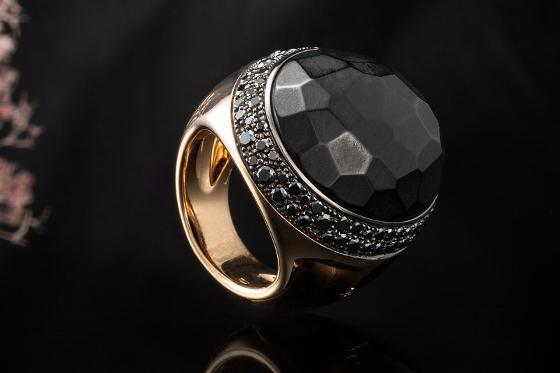 Pomellato Ring Victoria Gagat Jet und Schwarze Diamanten in Roségold 750 