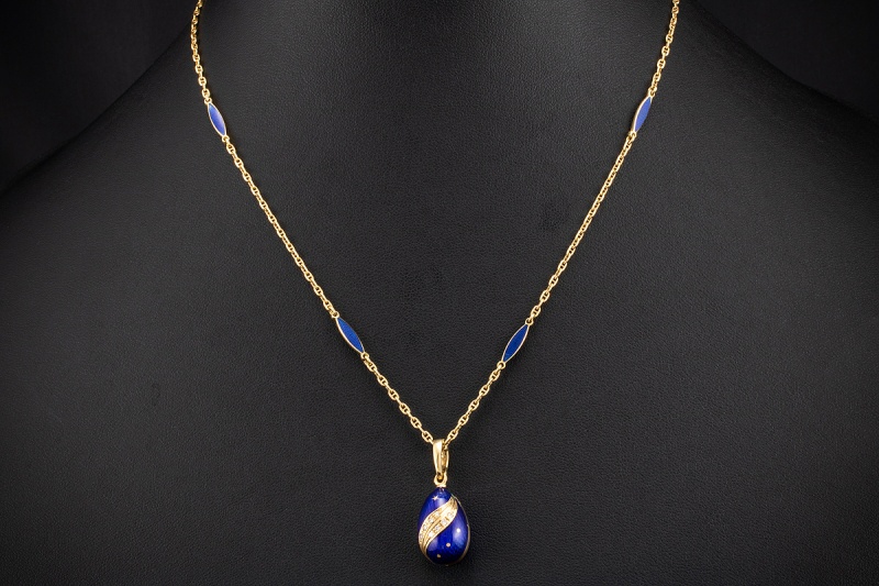 Fabergé Ei Collier Kette mit Anhänger Emaille Blau Brillanten 750er Gold 