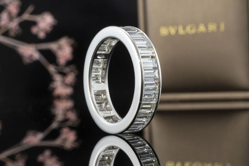 BVLGARI Memoire Ring Weißgold 750 Eternity mit Baguette Diamanten 3,3 Ct 