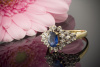 Eleganter Saphir Ring Top Farbe mit Brillanten in 750er Gelbgold  