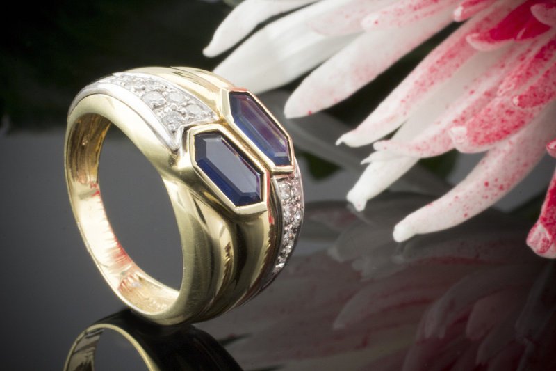 Exklusiver Saphir Ring Saphire mit Brillanten in 585er Gold Bicolor Größe 55 