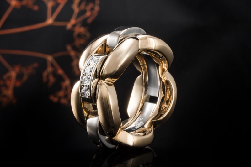 A. Odenwald Massiver Ring Glieder mit Diamanten in Roségold Weißgold 750 