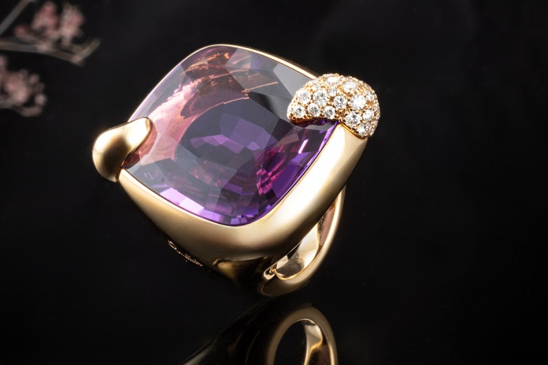 Pomellato Ring Ritratto Maxi mit Amethyst Lila Diamanten in Gelbgold 750 