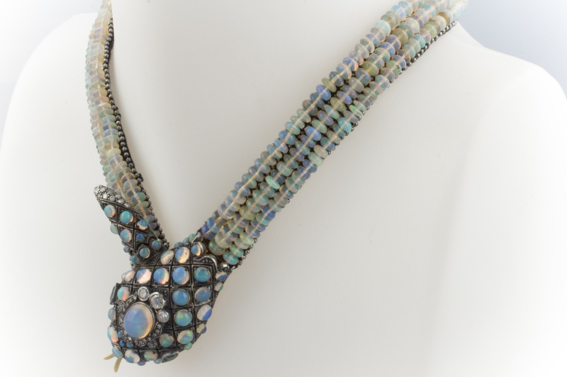 Rarität Antik Opal Collier Schlange Motiv Opal Diamant Tsavorit 