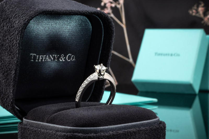 Tiffany & Co. Novo Verlobungsring Solitär Ring Diamanten 0,47 Ct. Platin 