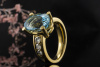 Ring mit Aquamarin Oval in Gelbgold 750 Goldschmiedearbeit mit Diamanten 