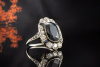 Antiker Ring Onyx Saphir Diamanten Goldschmiedearbeit 20er 30er Weißgold 