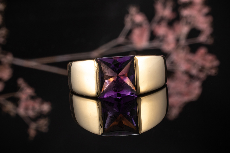 Cartier Ring Tank mit 1 Amethyst Massiv 750er Gelbgold Großes Modell 55 