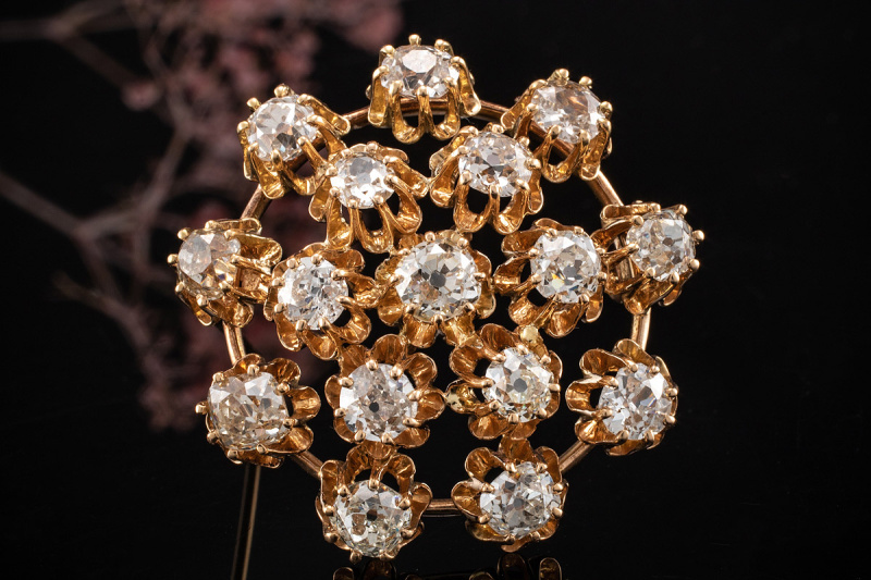 Brosche Nadel Goldschmiedearbeit Blume 5,20 Ct Diamanten in Gelbgold 585 
