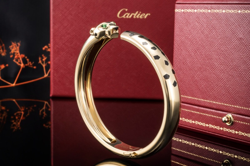 Panthère de Cartier Armreif Groß Gelbgold 750 mit Onyx Lack Tsavorit OVP 