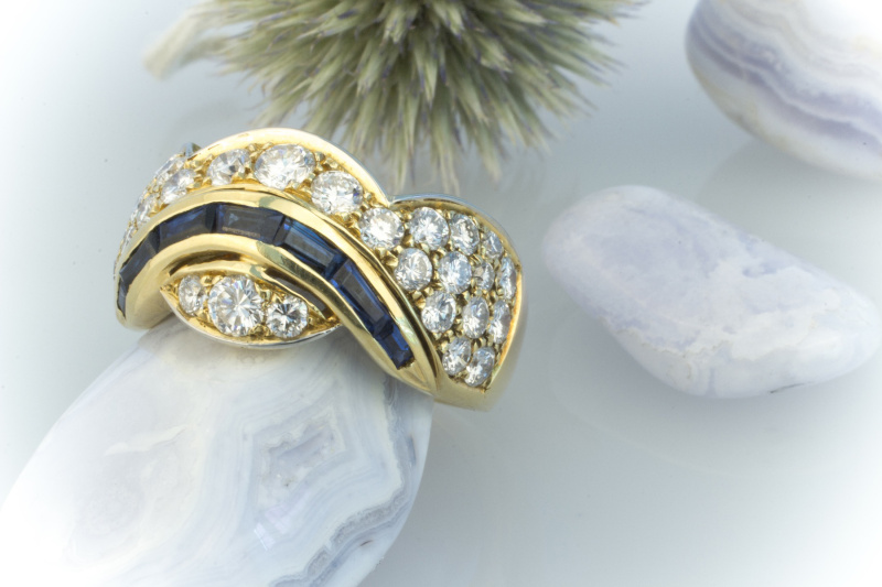 Designer Ring mit VVSI Brillanten & Baguette Saphiren 750 Gold  