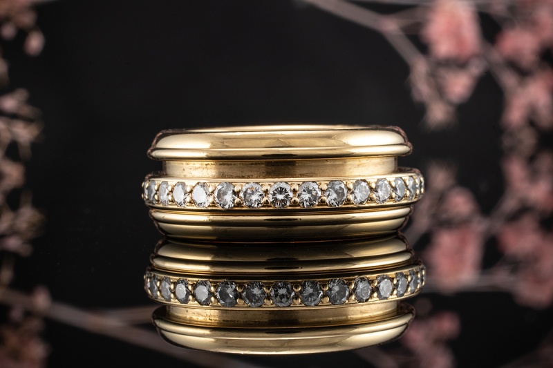 Piaget Ring Possession Drehring mit Brillanten in 750er Gelbgold Gr. 58 