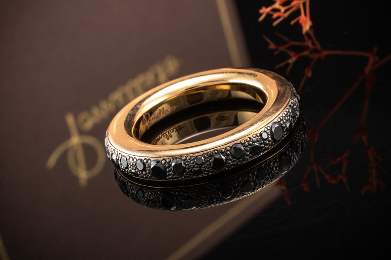 Pomellato Ring Iconica Schwarze Diamanten rundum in Rosegold 750 FullSet 