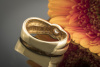 Solitär Ring mit 1 Brillant 0,15 Carat teils mattiert in 585er Gelbgold  