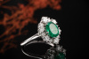Ring mit Traum Smaragd und feurigen Diamanten Brillanten in Weißgold 750 