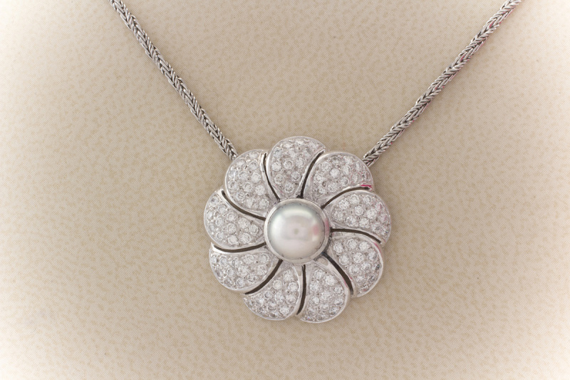 Collier / Anhänger 900er Platin Blume mit Brillanten & fabelhafter Zuchtperle  