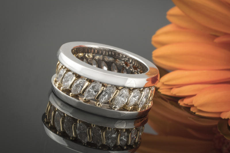 Memoire Ring mit Navette Diamanten Besonders in Bicolor Weißgold Gold 