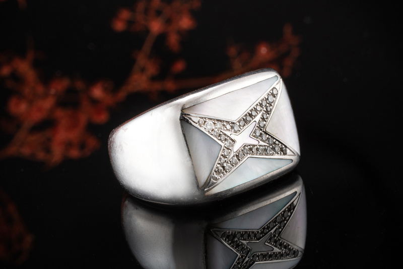 Mauboussin Paris Perlmutt Design Ring mit Diamant Stern in Weißgold 750 