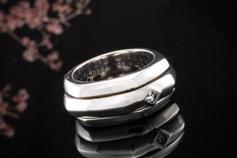 Piaget Possession Ring Drehring mit Diamant Carré Solitär 750er Weißgold 