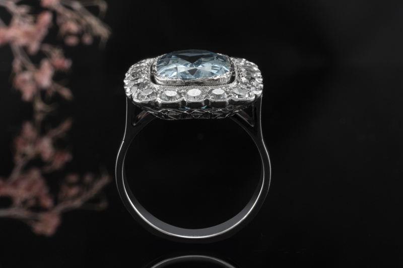 Art deco Ring Aquamarin mit Diamanten Rechteckige Arbeit in Weißgold 585 