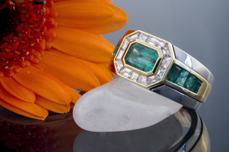 Hans Dieter Krieger Smaragd Diamant Ring Bicolor Gelbgold Weißgold 750 