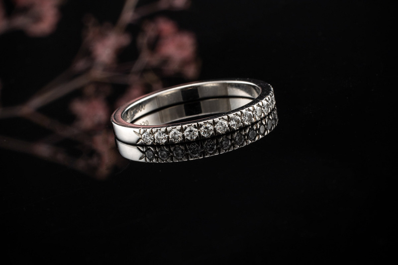 Tiffany Soleste Eternity Ring mit Diamanten Halbmemoire in 950er Platin 