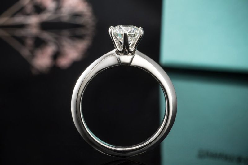 Tiffany & Co Solitär Ring Setting mit Diamant 0,95 Ct in Platin Full Set 