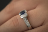 Blumiges Saphir Spiel Ring in 950er Platin Brillanten und Carré Diamanten 