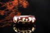Fabergé Ring Klassische Arbeit mit Emaille Rot Limitiert in Gelbgold 750 