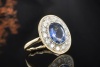 Vintage Saphir Ring Oval Royales Design mit Diamanten in 750er Gelbgold 