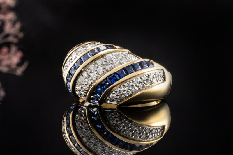 Ring Saphir Carré Traum mit Diamanten in Gelbgold 750 Goldschmiedearbeit 