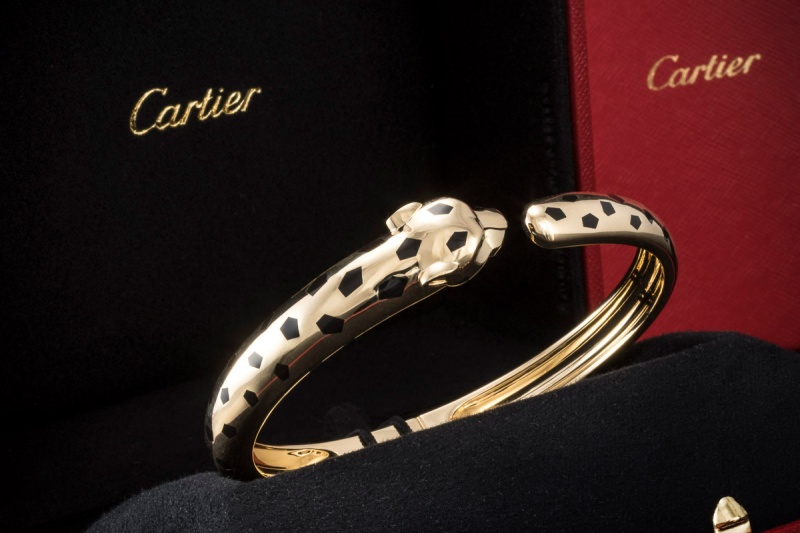 Panthère de Cartier Armreif Groß Gelbgold 750 mit Onyx Lack Tsavorit OVP 