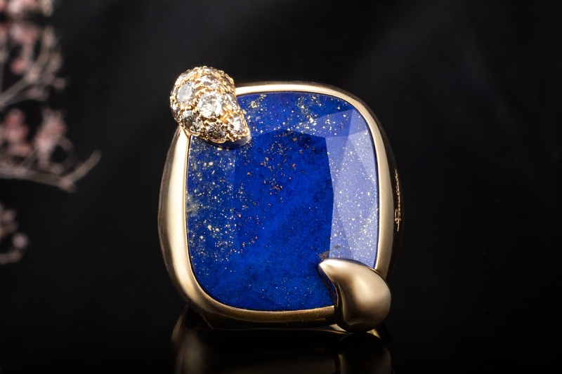 Pomellato Ring Ritratto Lapislazuli und Diamanten Massiv in Gelbgold 750 