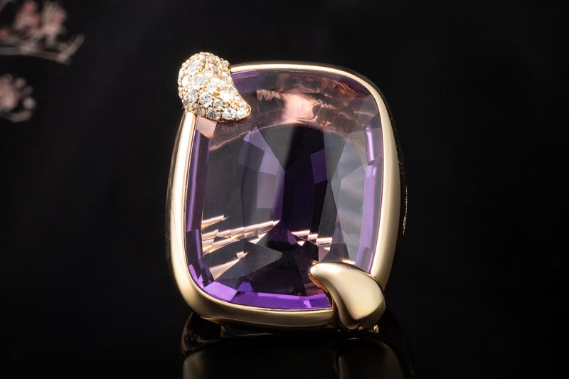 Pomellato Ring Ritratto Maxi mit Amethyst Lila Diamanten in Gelbgold 750 