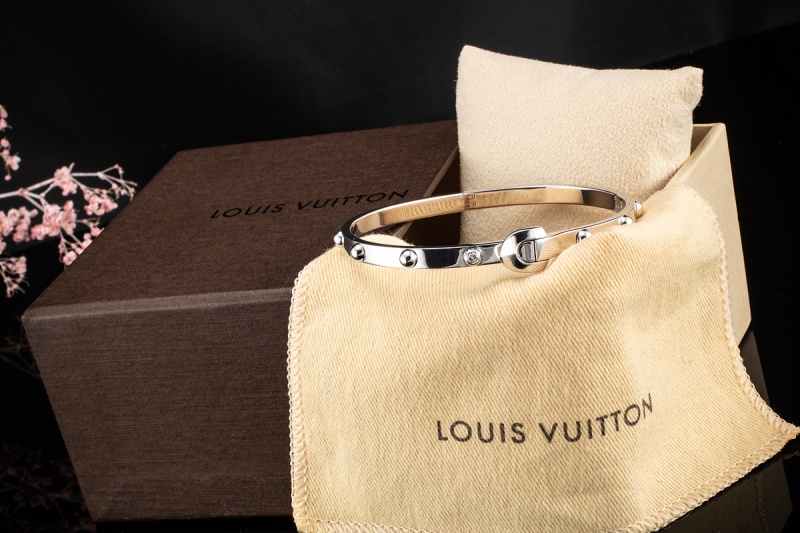 Louis Vuitton Clous Armreif Bracelet mit Diamant in 750er Weißgold Gr 20 