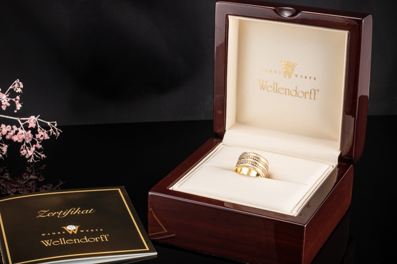 Wellendorff Ring Drehring Engel der Liebe Diamanten in Gelbgold Full Set 