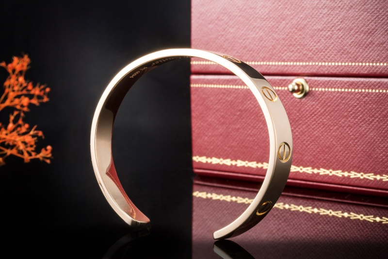 Cartier Love Armreif Armband Pink Saphir in Roségold 750 Armspange Gr 17 