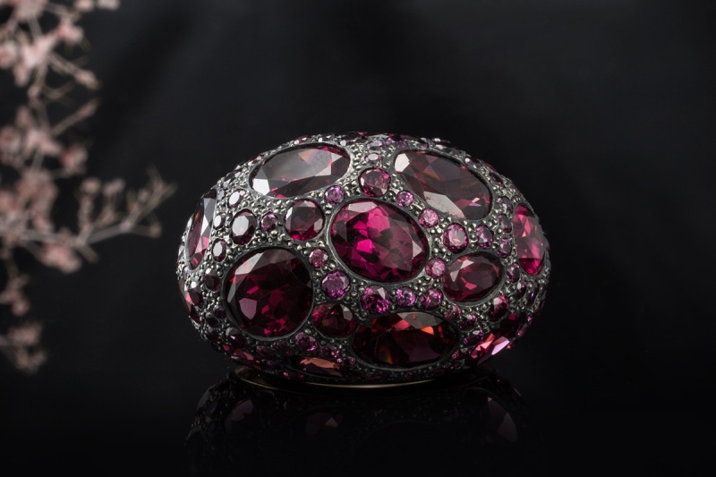 Großer Pomellato Ring Tabou mit Rhodolith Granat in 750er Roségold Gr 54 